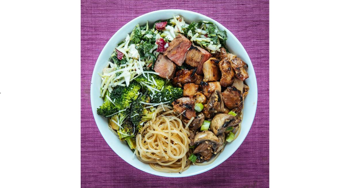Hawaiian grilled steak, teriyaki chicken with sweet potato noodles, sesame ginger broccoli, kale crunch salad and roasted mushrooms are among the offerings at Mahana Fresh in Bradenton.