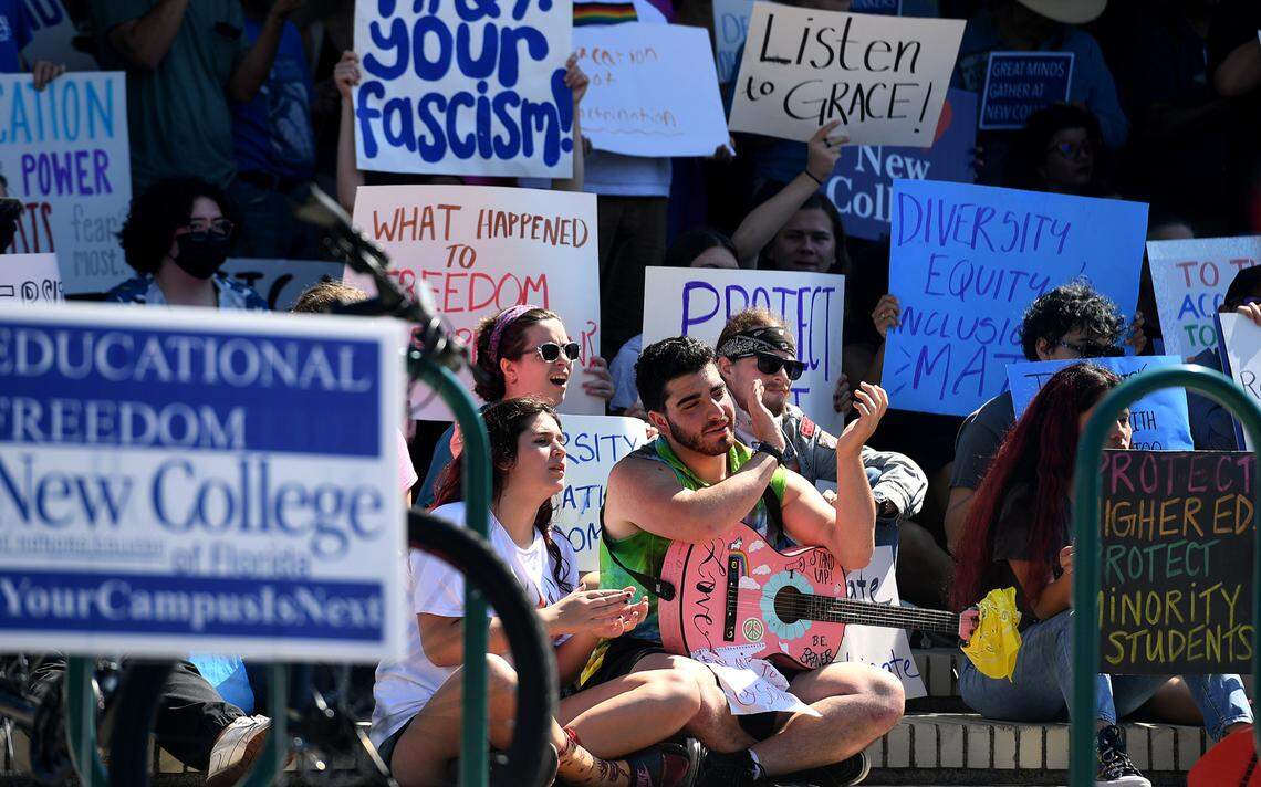 Students, faculty and alumni gathered near the Sudakoff Center at New College on Feb. 28 before a meeting of the new board of trustees to make passionate speeches.