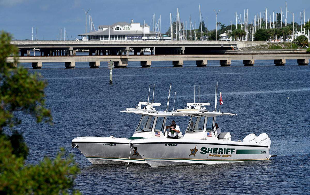 Manatee County Sheriff’s Office divers and and boats were present on Monday, Aug. 26, 2024, at the Palmetto Estuary Nature Preserve, where Manuel Escobar was found shot dead in the trunk of a car, deputies say.