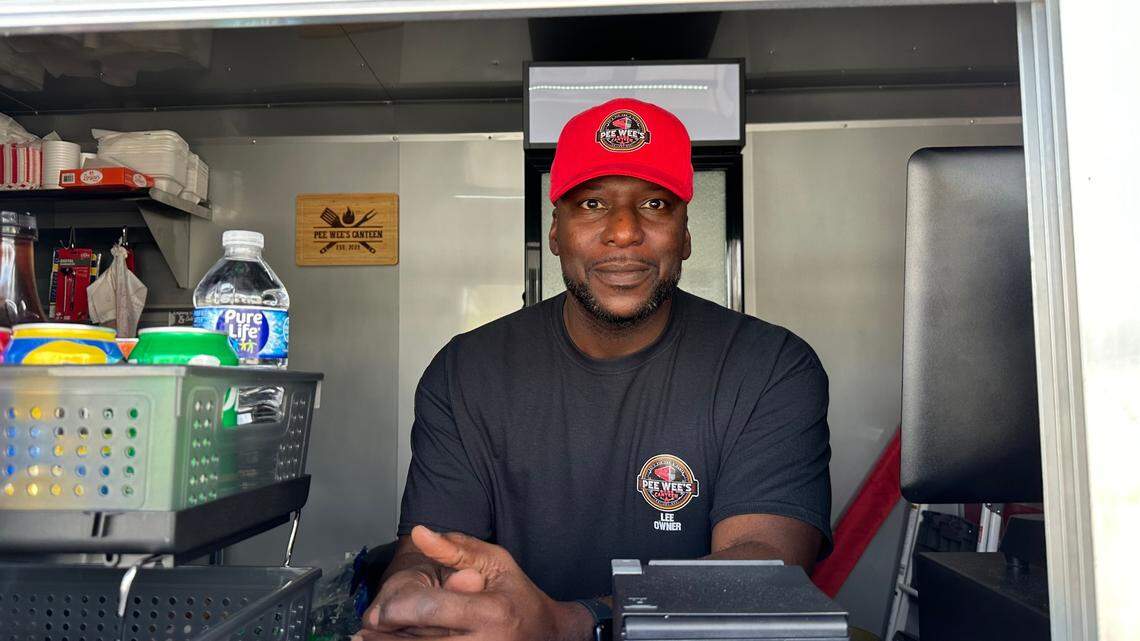 Former Manatee County official opens Pee Wee’s Canteen food truck in downtown Bradenton