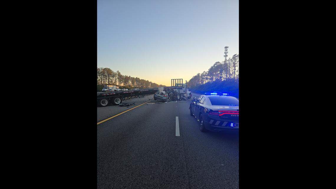 Parrish man dies after tractor-trailer U-turn crash on I-75, troopers say