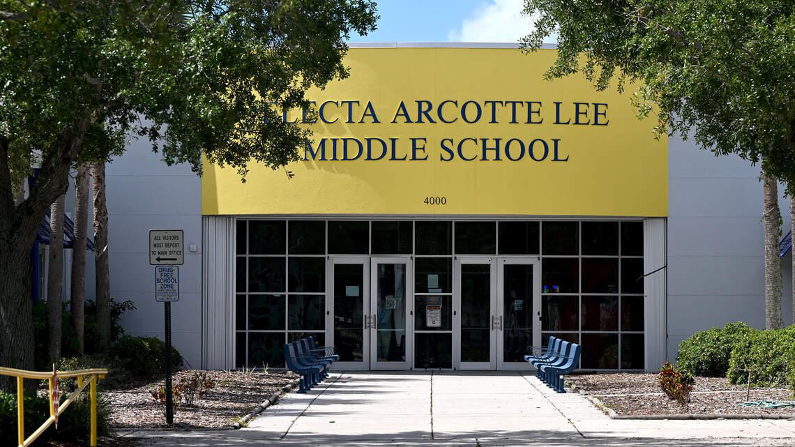 Manatee teacher arrested after making student slap classmate, deputies say