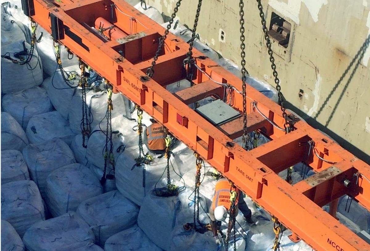 Ship’s gear is used to offload supersacks of imported salt at a Port Manatee berth, not far from the global headquarters of AMEsalt in the Port Manatee Intermodal Center.