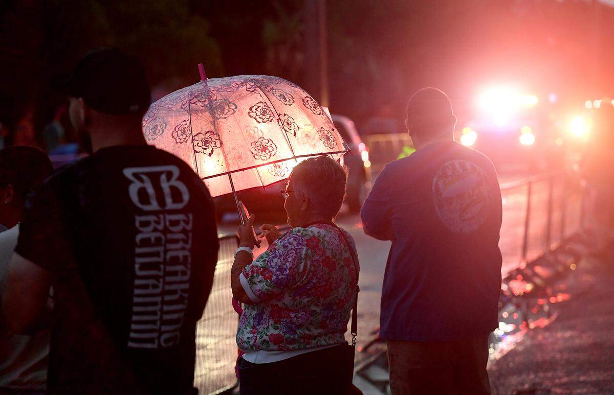 A few vehicles travelled the route after the cancellation of the De Soto Parade was announced due to weather.