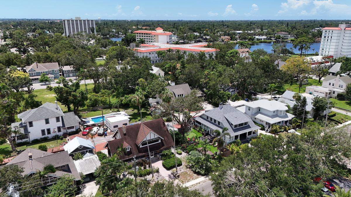 Point Pleasant photographed on August 12, 2025, showing a Westminster residence on the far right with historic homes in the center. On August 13, the Bradenton City Council approved ordinances that will increase density and height allowances for Westminster as the facility plans an expansion.