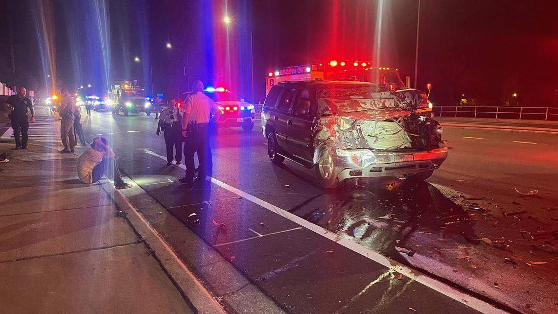 Two Bradenton construction workers seriously injured in crash, troopers say