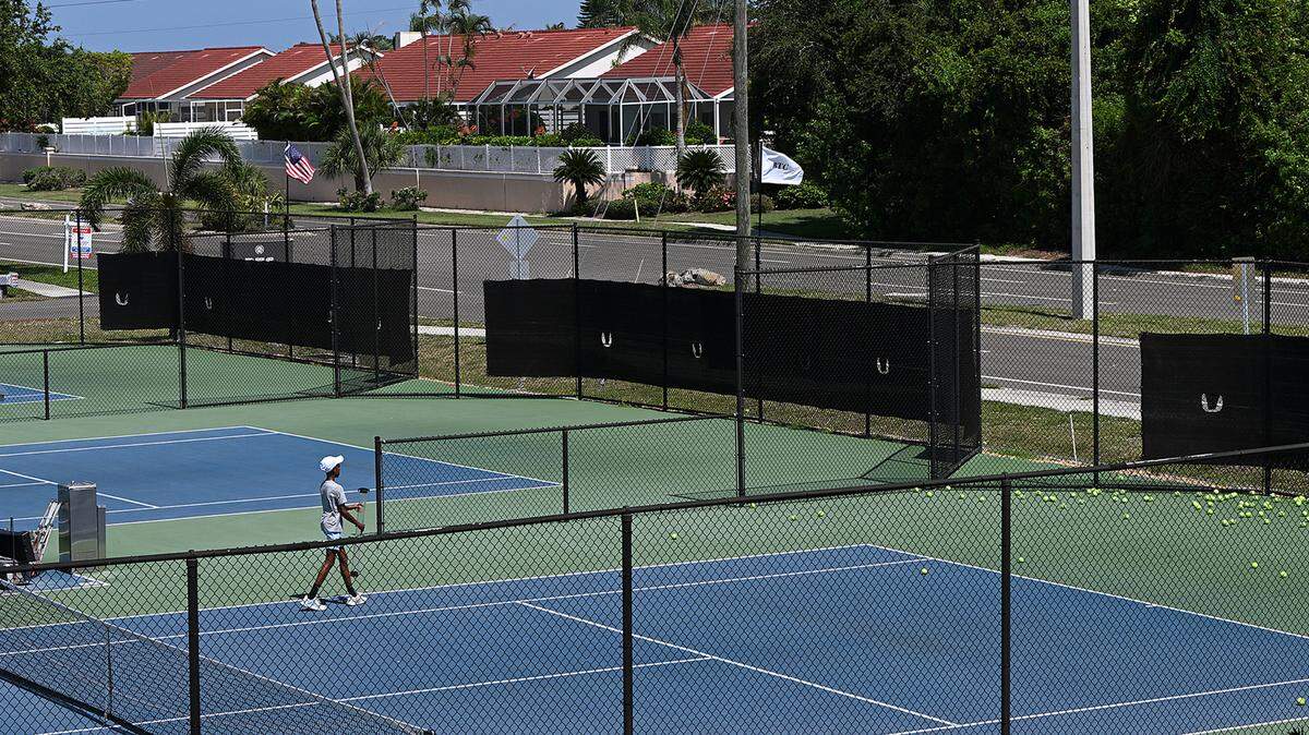 Neighbors organized a protest Thursday afternoon in response to The Bradenton Tennis Center’s decision to seek rezoning of its 6.7-acre El Conquistador Parkway property that would allow higher-density housing.