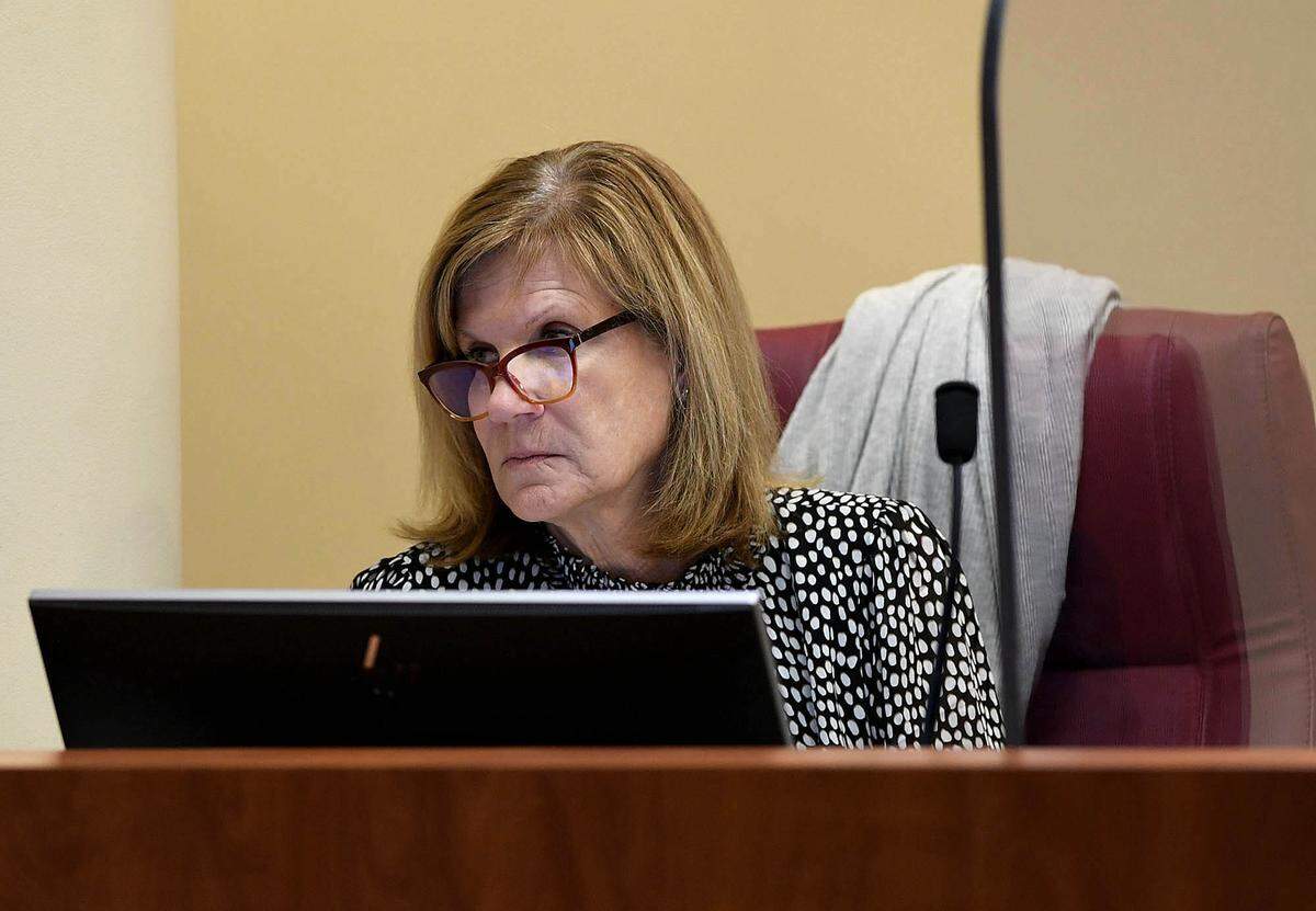 03/09/21--Commissioner Carol Whitmore made a motion at Tuesday’s meeting to remove Commissioner Vanessa Baugh as chairman of the Manatee County Commission. Whitmore’s allies did not support the motion, opting instead to begin a healing process and move forward as a team.