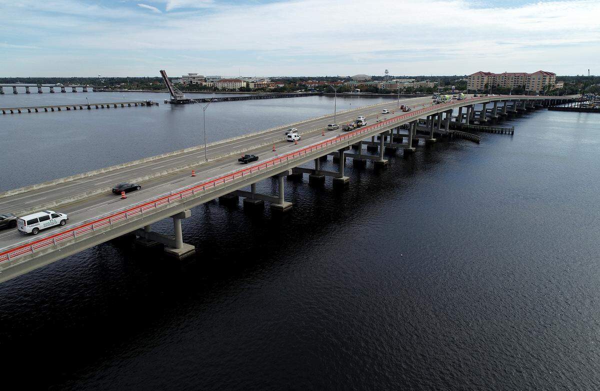 Florida Department of Transportation hopes to reopen the closed southbound lane to traffic on the Green Bridge by Christmas.