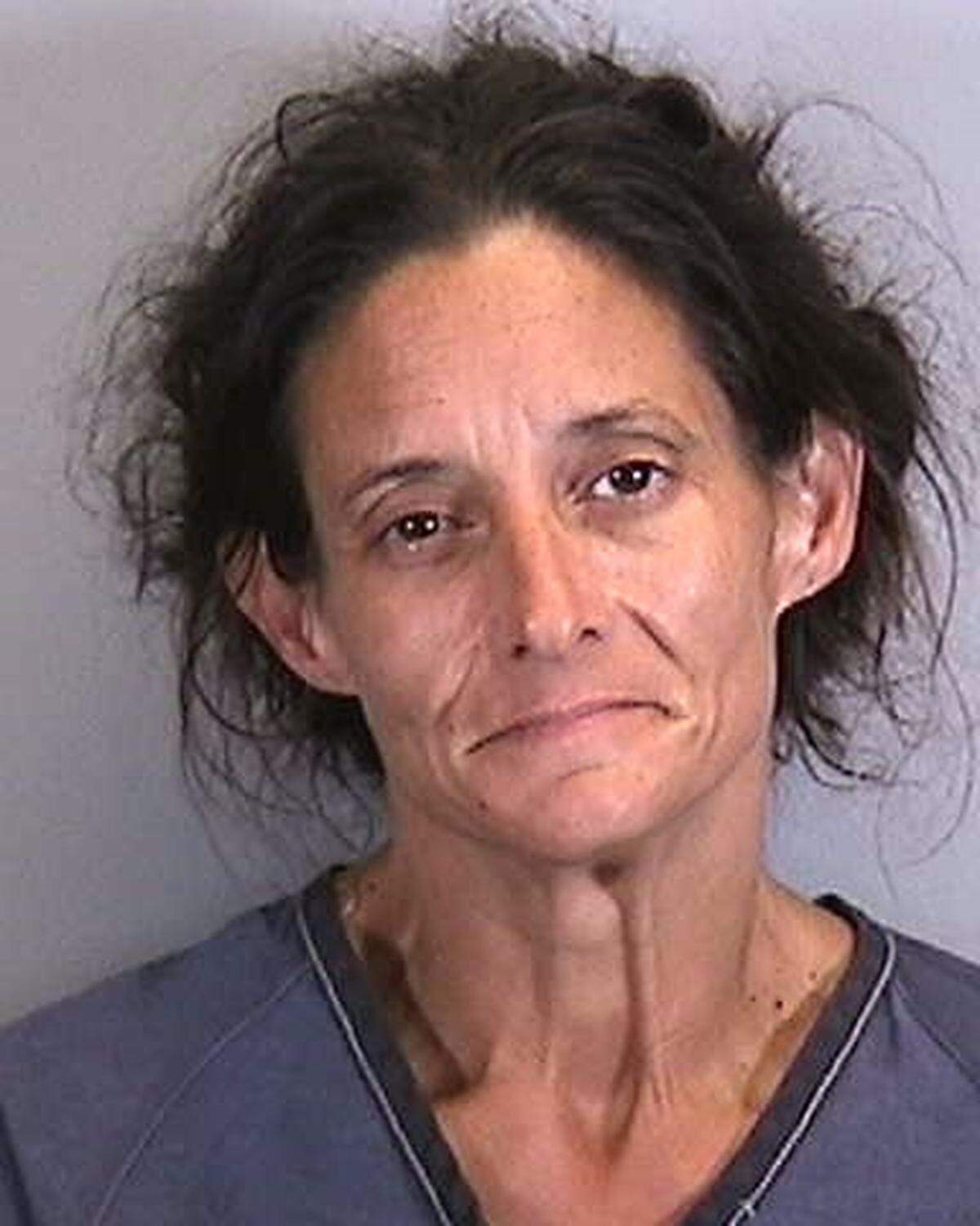 Nadina Hoyer, possession of drug paraphernalia, $500 bond.