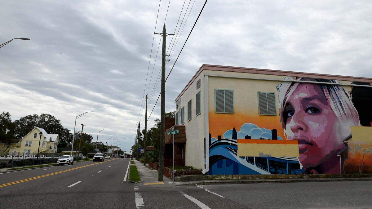 Bradenton has proposed demolishing the police department’s old substation on the 1400 block of 14th Street West and using city-owned land for a new City Hall building, but an official decision has not been made.