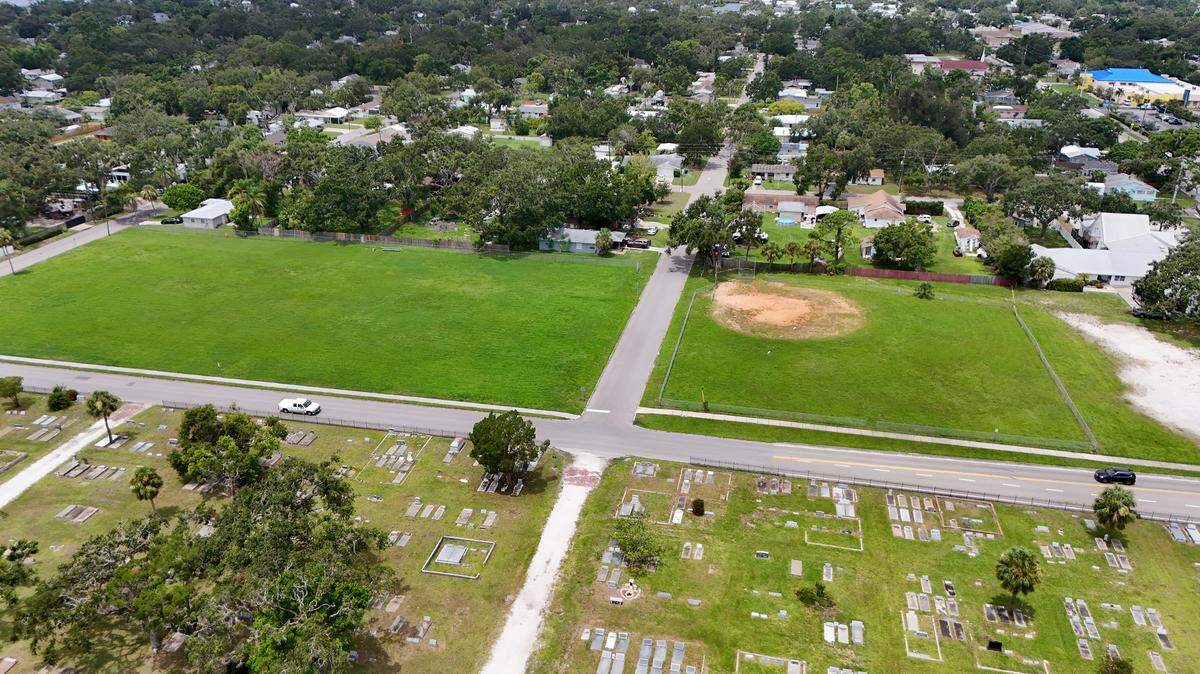 The City of Palmetto is building a new community park off 14th Avenue West between 10th Street West and 8th Street West. It will have eight pickleball courts, a basketball court, covered pavilion, playground, parking and a 0.7-mile walking trail. It’s expected to open mid to late 2026. Photo taken July 18, 2025.