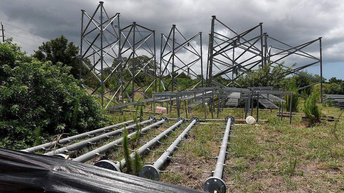 Manatee County commissioners decided in May to halt the construction of a much needed public safety radio tower off Prospect Road north of Tallevast Road after residents complained that they were not properly notified of the project.