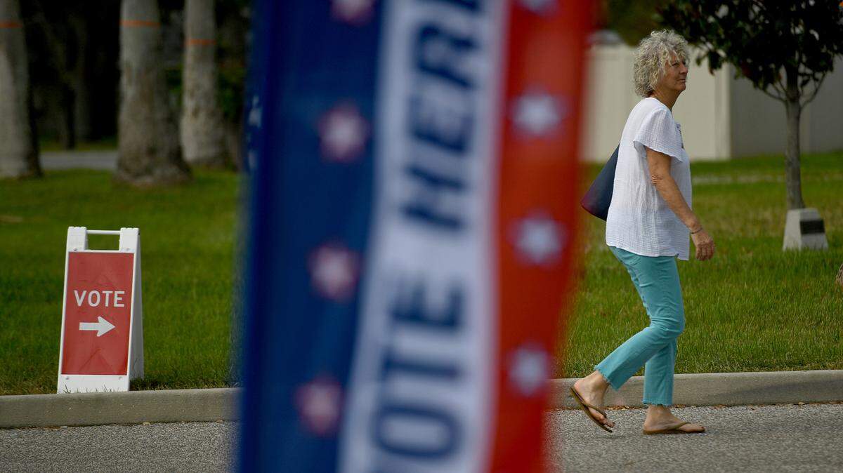 Voters cast their ballots in early voting on Thursday, November 2, 2022 at the Manatee County Utilities Office on 66th Street West in Bradenton. Registered voters have until 6 p.m. November 6 to vote early at several locations.