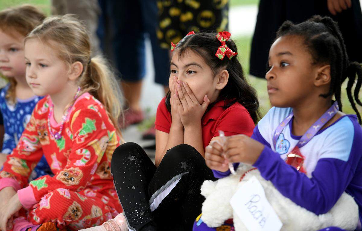 12/20/21—Santa arrived on an East Manatee Fire Rescue truck to delight of pre-kindergarteners and ESE students at Bashaw Elementary School.