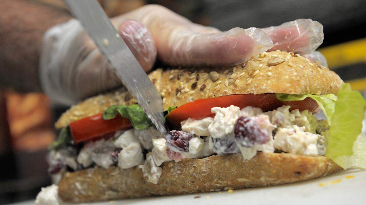 Lou's Diner, formerly the Market on Main deli, reopened as a 1950's-style diner. Lou's chicken salad, a favorite of deli customers, will still be available along with the rest of the deli's offerings on the new, expanded menu. PAUL VIDELA/Bradenton Herald
