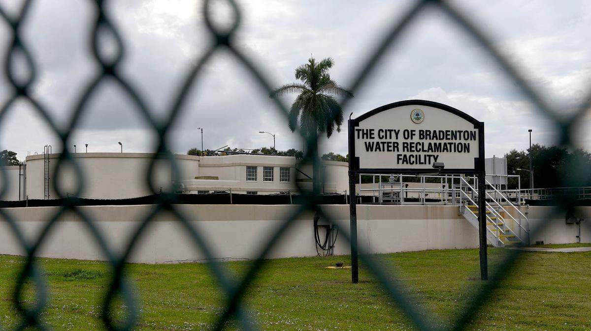 The City of Bradenton Wastewater Reclamation Facility is located at 1810 1st Street.