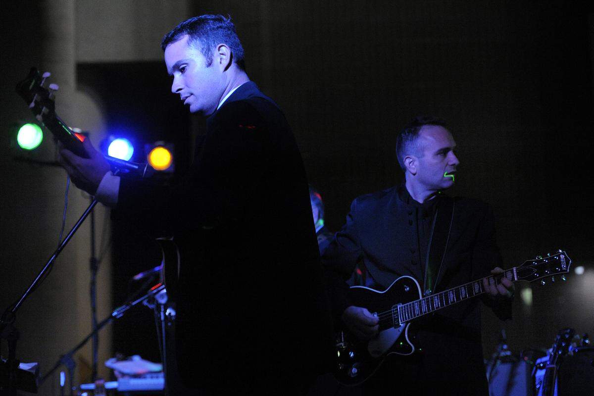 Glass Onion, a Beatles cover band, gives all your old favorites the royal treatment.