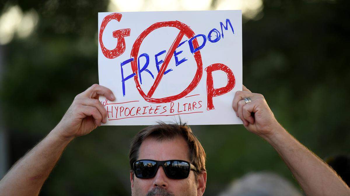 Tim Webb of Bradenton joined over a hundred people in a rally organized by Women’s Voices of SW Florida to support women’s reproductive rights on May 4.