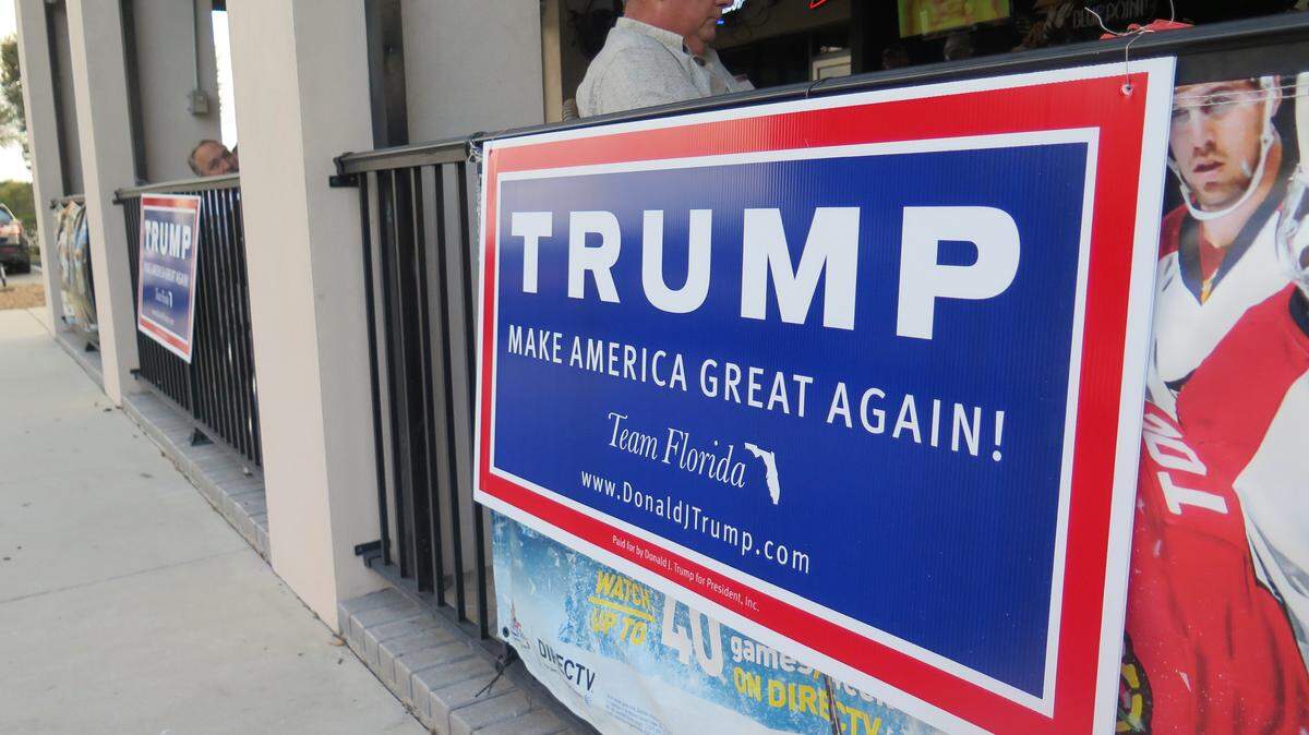 Donald Trump supporters celebrated Tuesday night at Bogey's Restaurant & Sports Pub as Trump was announced the winner of both Manatee County and Florida. KATE IRBY/Bradenton Herald