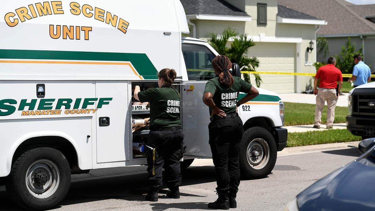 09/13/21—Manatee County Sheriff’s Office is investigating a death at a home in a Parrish, Fla. subdivision.