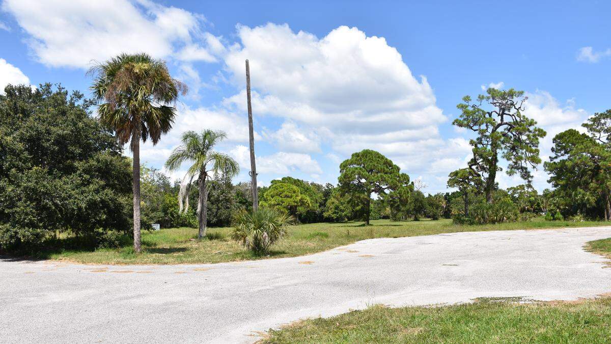 A 8-acre parcel of land on the east side of U.S. 41 is proposed for an expansion of the Sara Bay Marina at 7040 N. Tamiami Trail. Planning commissioners approved the rezone and a general development plan for the front 4 acres of the land after Whitfield Estates neighbors protested the previous plan for a more intensive use of the vacant land.