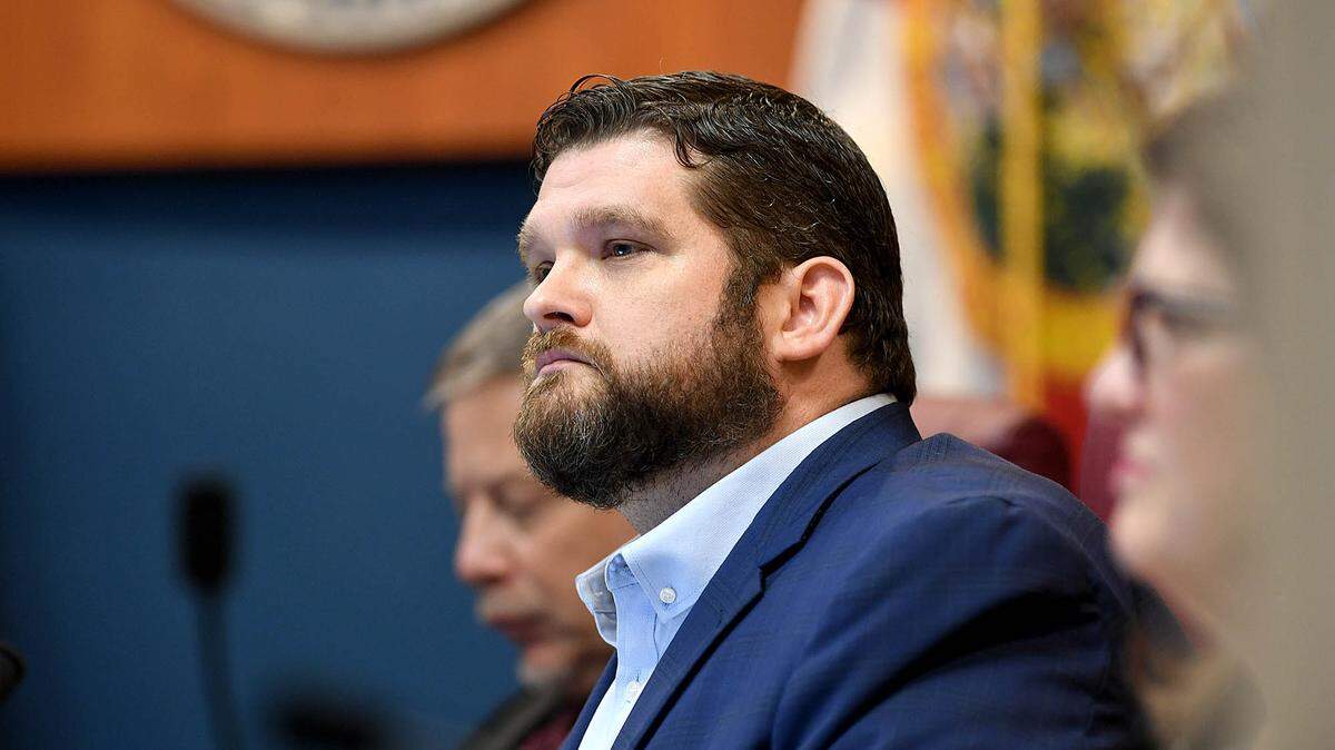 ​Manatee County voters will not vote to fill a vacant school board seat in November, prompting local political groups to criticize Supervisor of Elections James Satcher.