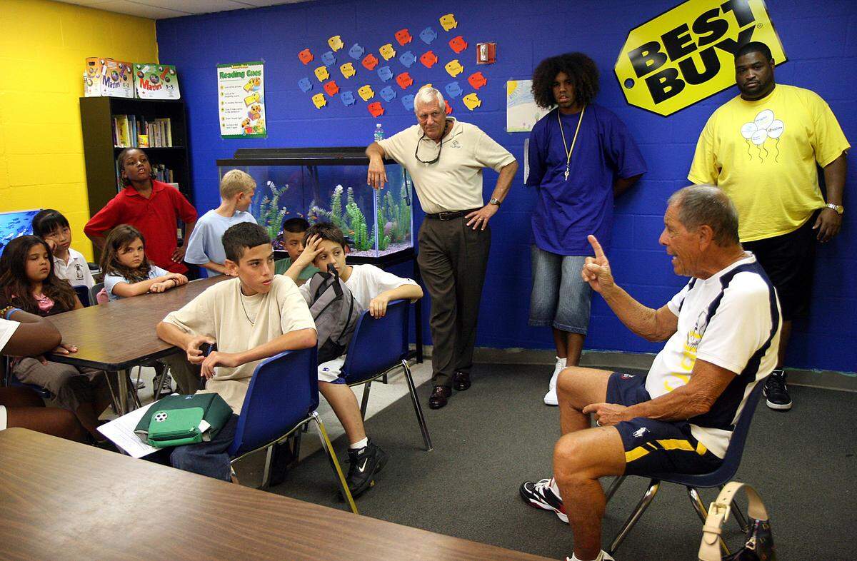 In this file photo from Sept. 10, 2007, Nick Bollettieri addresses kids at the Boys and Girls Club at 5231 34th St. West in Bradenton while promoting the “Get Caught Reading” program.