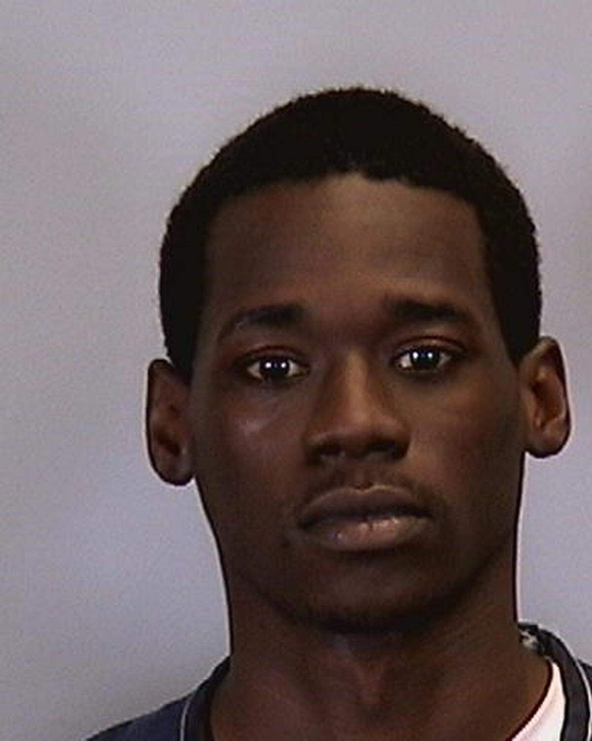 Reginald Wilson, contempt of court, $100 bond.