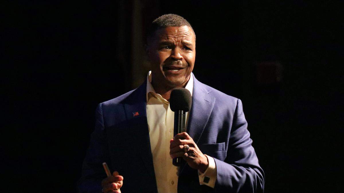 10/21/2021--Hugh Campbell, president of AC4S Technologies, was the keynote speaker for the Elevating CommUnity event at State College of Florida, Manatee-Sarasota on Thursday night. He urged support for building the Black business community, saying, “All I need is for the door to be open.”