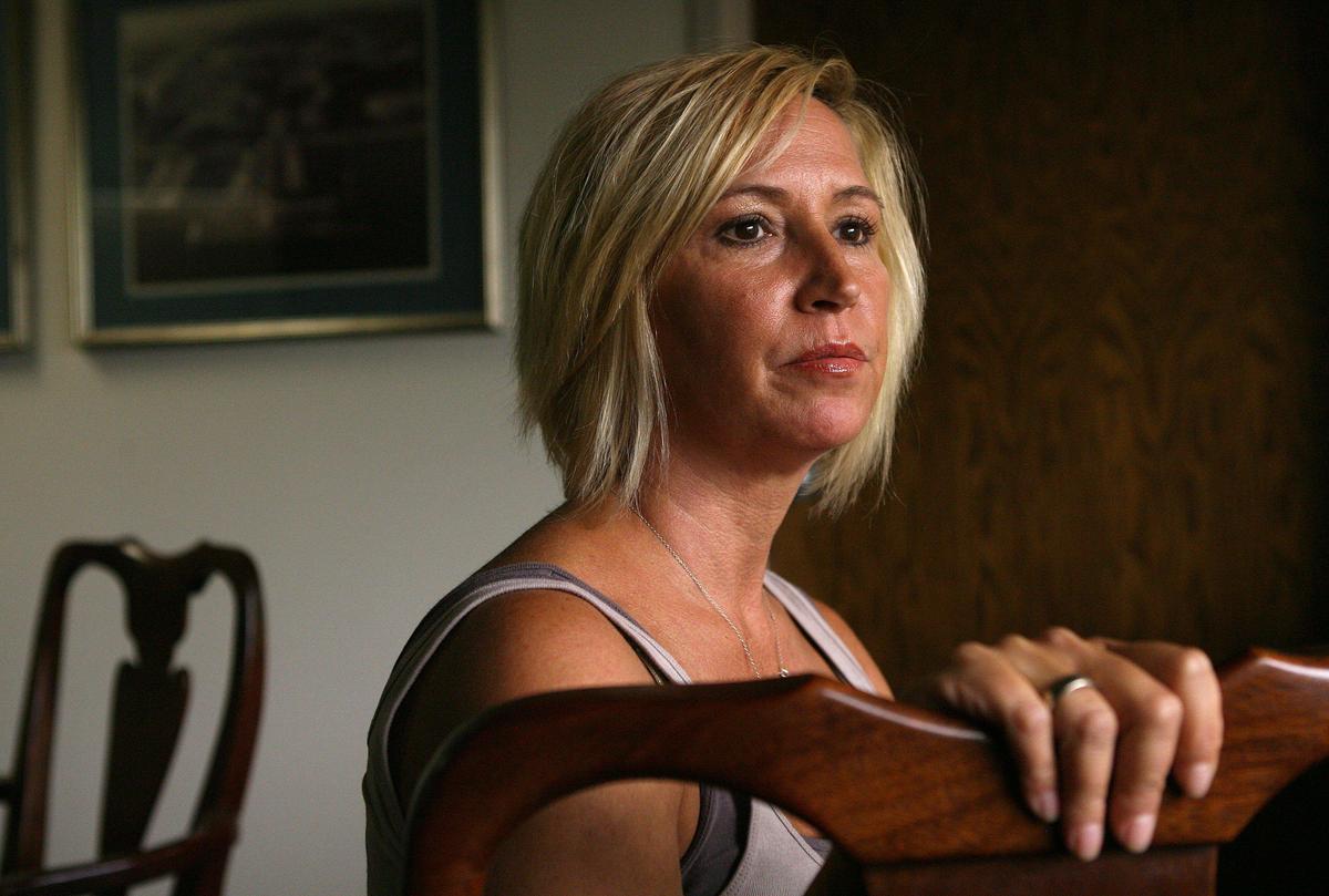 Sheena Morris’ mother, Kelly Osborn, is not convinced that her daughter’s death in a Bradenton Beach resort was a suicide. She remains convinced that her daughter died as a result of a homicide, and continues to gather evidence.