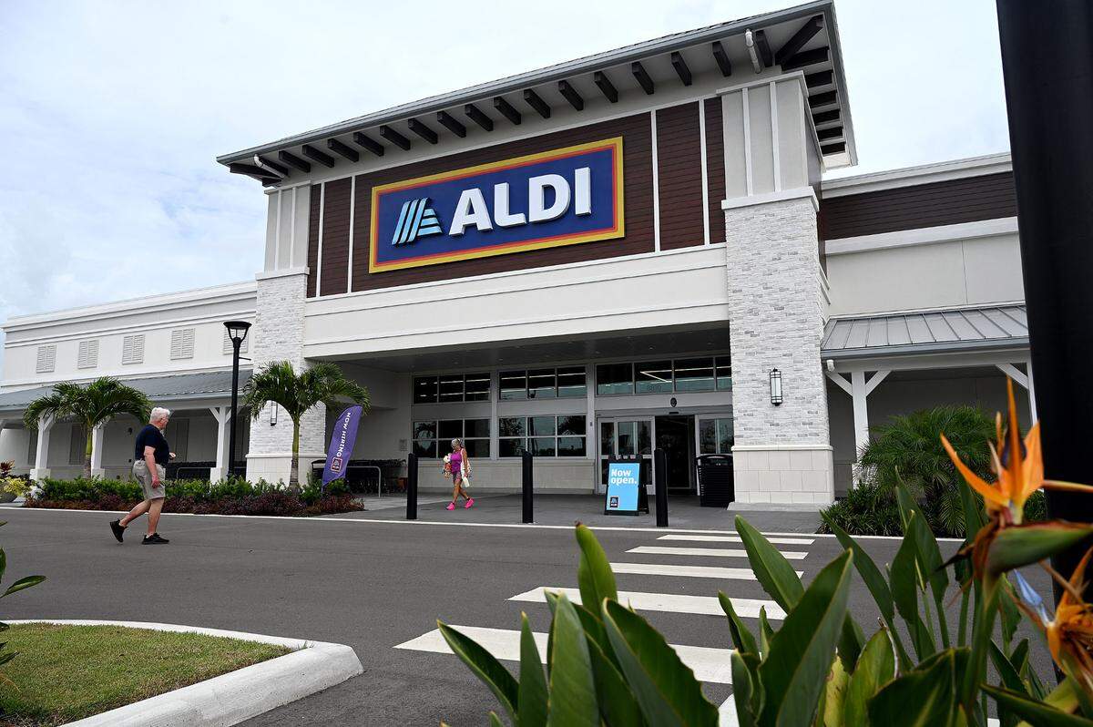 A new Aldi grocery store, 8810 U.S. 301 N., recently opened at the Creekside Commons shopping center in Parrish. The plaza is also anchored by Lowe’s and HomeGoods.