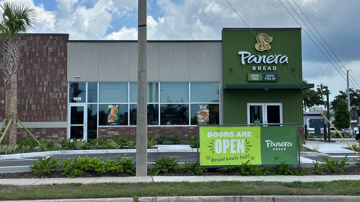 Panera Bread filed paperwork recently to build a new restaurant at 8546 Heritage Green Way in Bradenton. A local Panera Bread restaurant is shown in this August 2023 Bradenton Herald file photo.