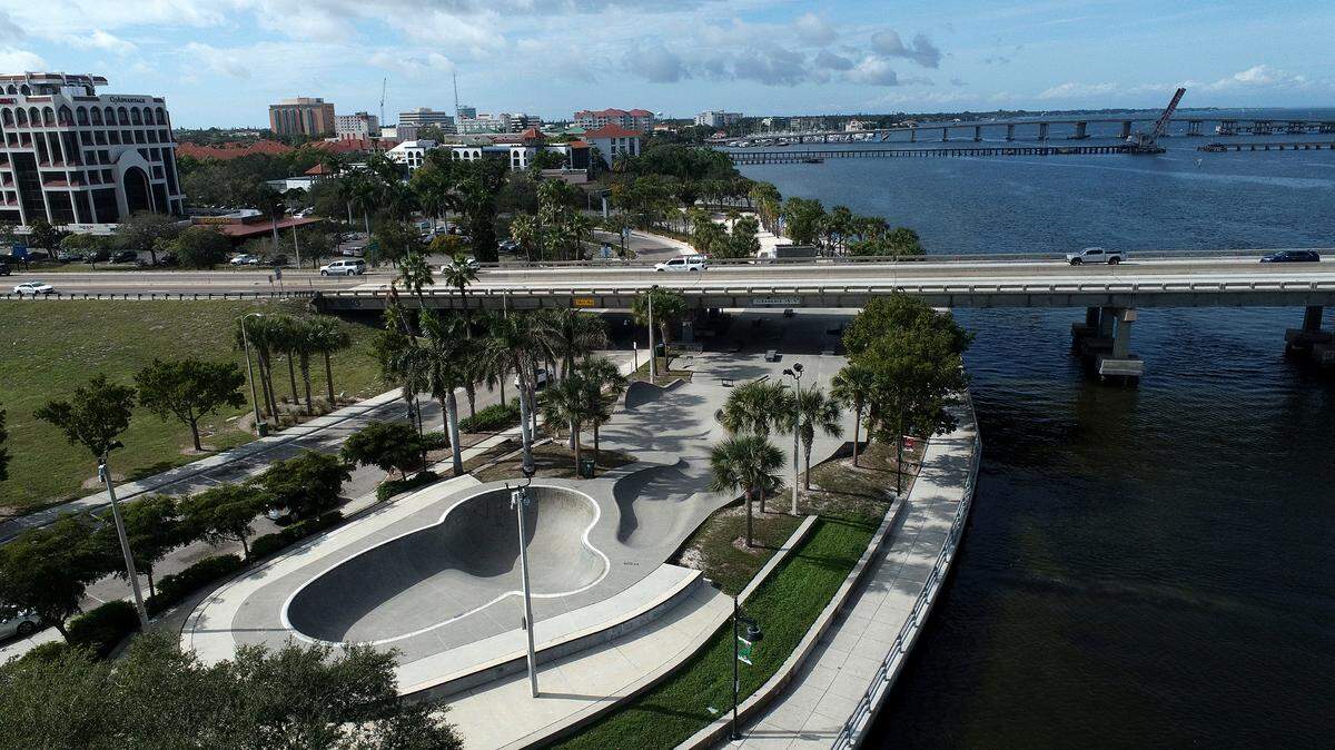 The approach to DeSoto Bridge which links Bradenton to Palmetto via U.S. 41. on the Bradenton side.