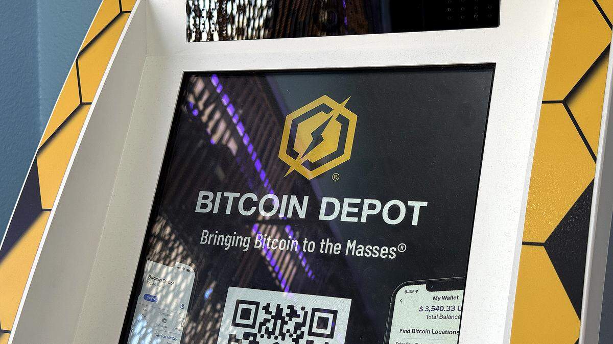 A Bitcoin ATM machine in a Bradenton, Fla., smoke shop in January 2026.