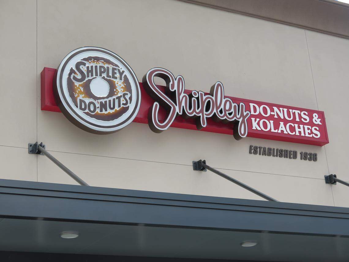 Texas-based Shipley Do-Nuts made its Florida debut at 6571 State Road 70 E. in Bradenton at the end of June. It is located next to Boneyard BBQ (coming soon) and Zaxby's. A grand opening is planned for the coming months.