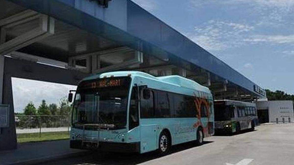 10/31/2018-- Manatee County Area Transit (MCAT) is one of the alternatives to riders who have previously depended on ITNSunCoast for transportation.