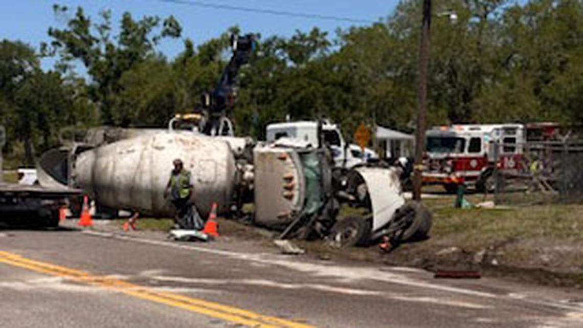 2 men injured in Sarasota head-on crash with cement truck, troopers say