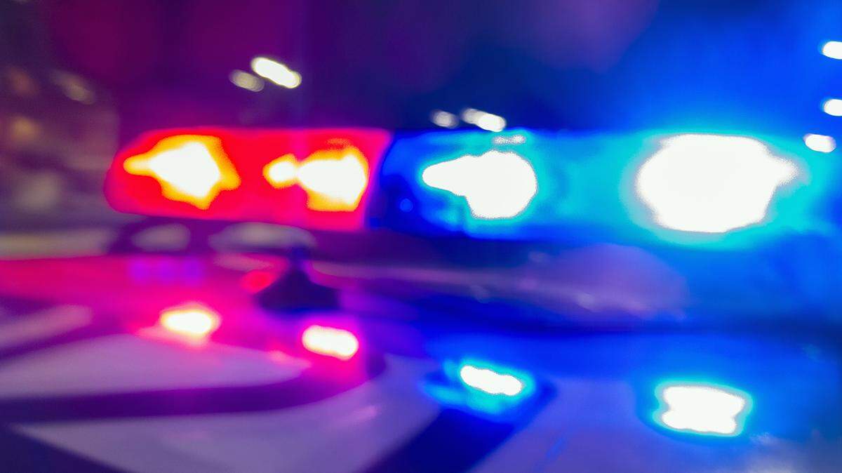 A series of calls about motorists dodging a “large sinkhole” on Main Street in one Louisiana town led police to an actual sink in the road.