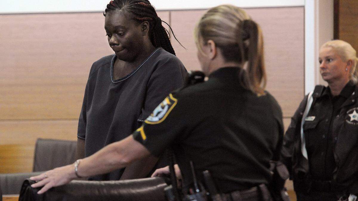 Keishanna Thomas during a court hearing in October.
 TIFFANY TOMPKINS-CONDIE/Bradenton Herald file