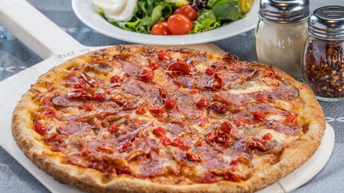 Piesanos’ menu includes appetizers, soups and salads, pizzas, calzones, entrees, speciality pizzas, subs and sandwiches, desserts and more.