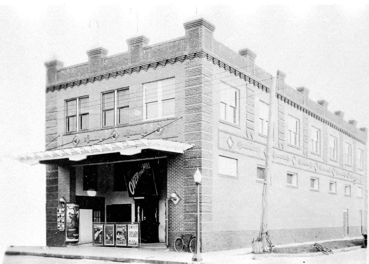 The Wallace Theater was built in 1916-17 by businessman George B. Wallace and sat on the southeast corner of 14th Street West and Manatee Avenue. Historical records say it closed soon after the depression, reopened in 1940 and was destroyed by fire in 1953.