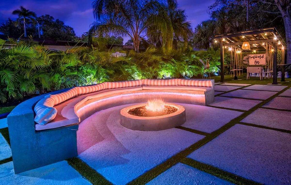 A luxury Airbnb home in West Bradenton is catching eyes with its bold decor after it was recently listed for sale.