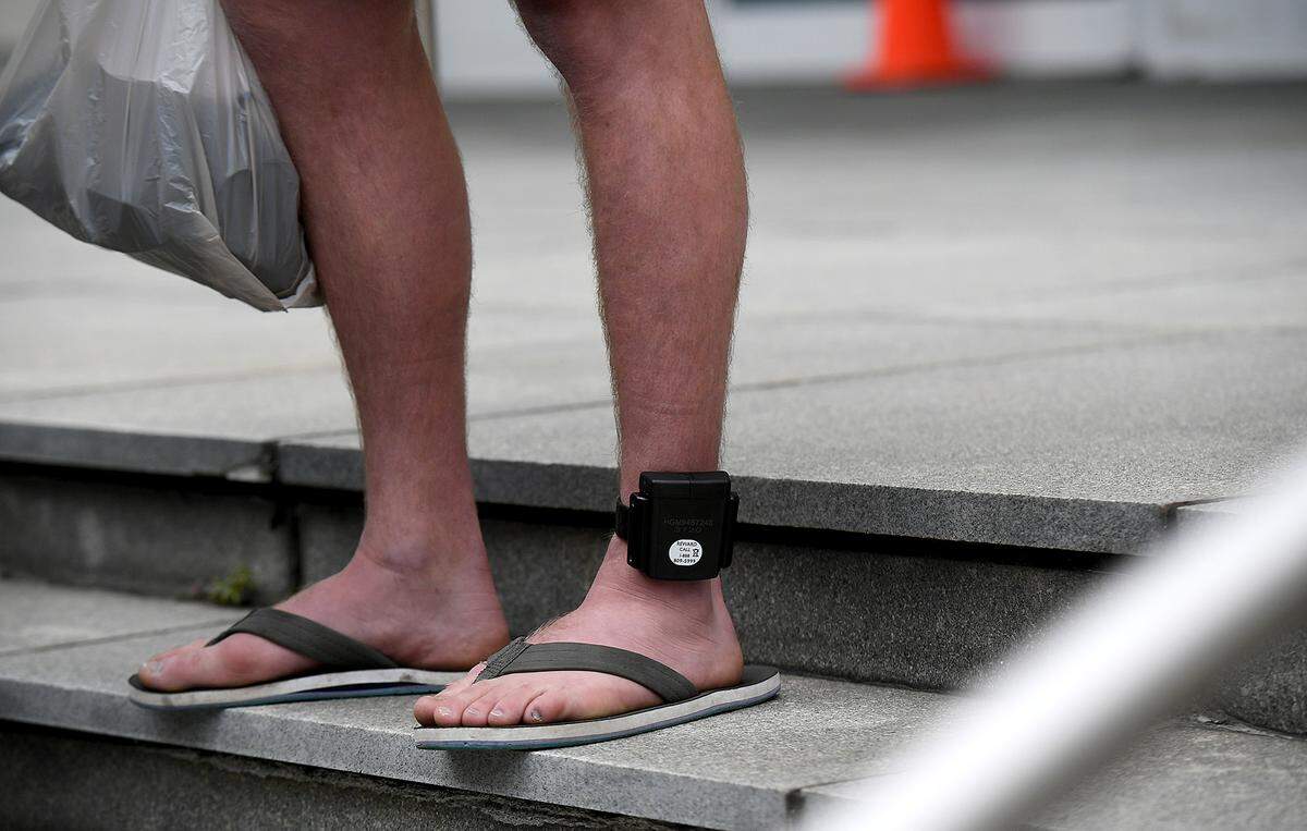 01/11/20--Adam Johnson emerges from the Tampa Federal Courthouse after an appearance Monday, wearing an ankle monitor.