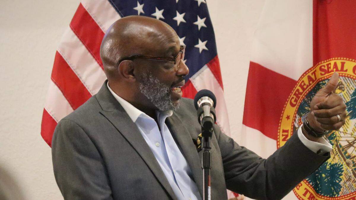 Kelvin McCree, chief&nbsp; Leadership officer for Laser Focus Leadership Solutions LLC, served as moderator for one of the&nbsp;panels at Elevating CommUnity on Thursday, Oct. 19, 2023.