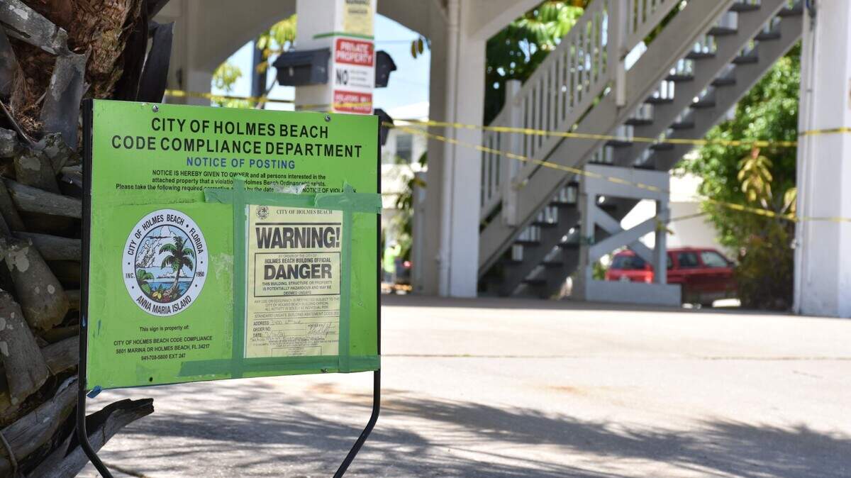 07/20/21--Following Surfside’s tragedy, the city of Holmes Beach on Anna Maria Island may require structural building inspections after two rental properties were evacuated. The four-unit vacation rental that had to be evacuated in the 3400 block of Sixth Avenue is shown in this photo.