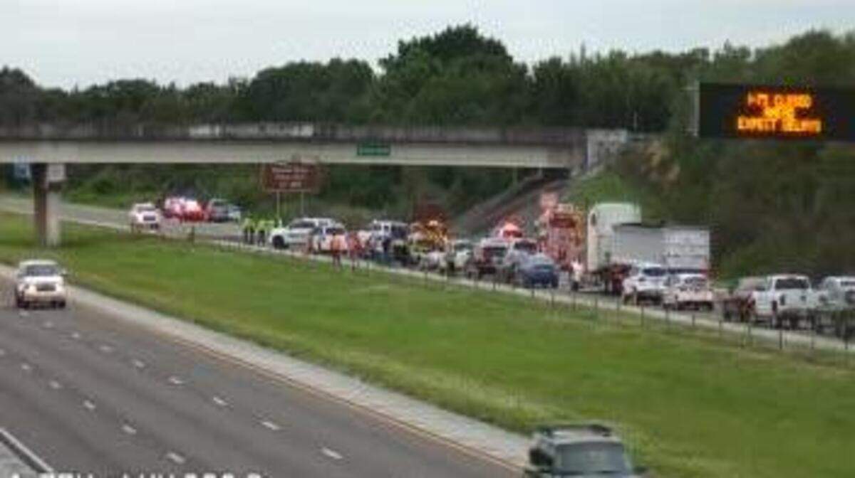 All lanes of I-75 South in Sarasota closed after crash | Bradenton Herald