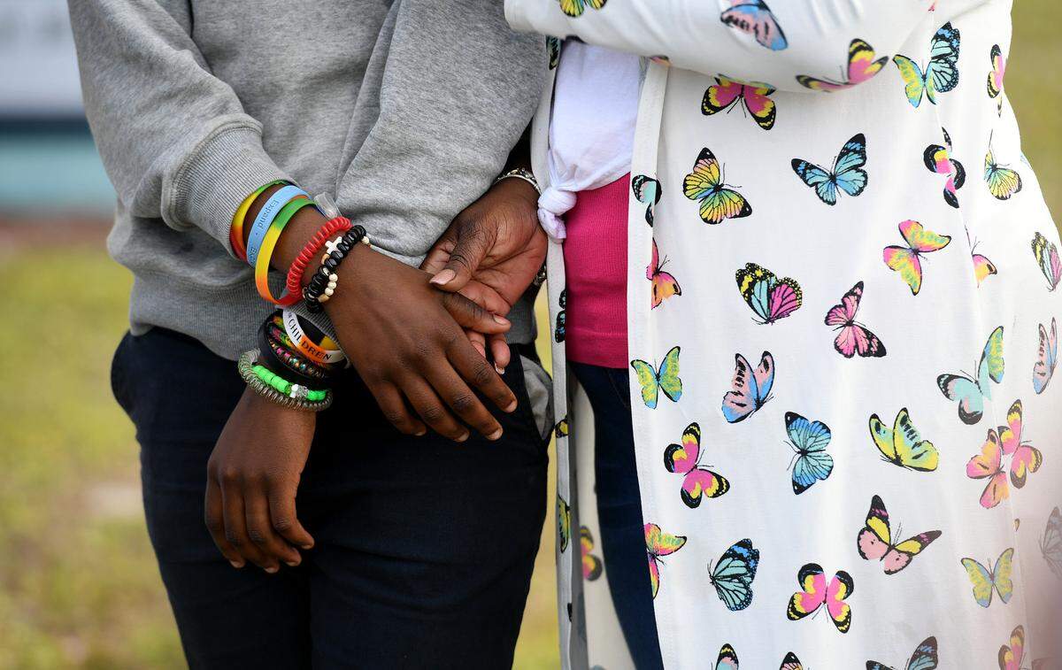 01/06/22—Ja’Quyla Jones holds hands with her mother, Cecelia Jones, at a press conference where lawyers announced a lawsuit that could be filed against the school district and the sheriff’s office if they are not held accountable for the arrest of Ja’Quyla, 12, which took place after she recorded a school fight.