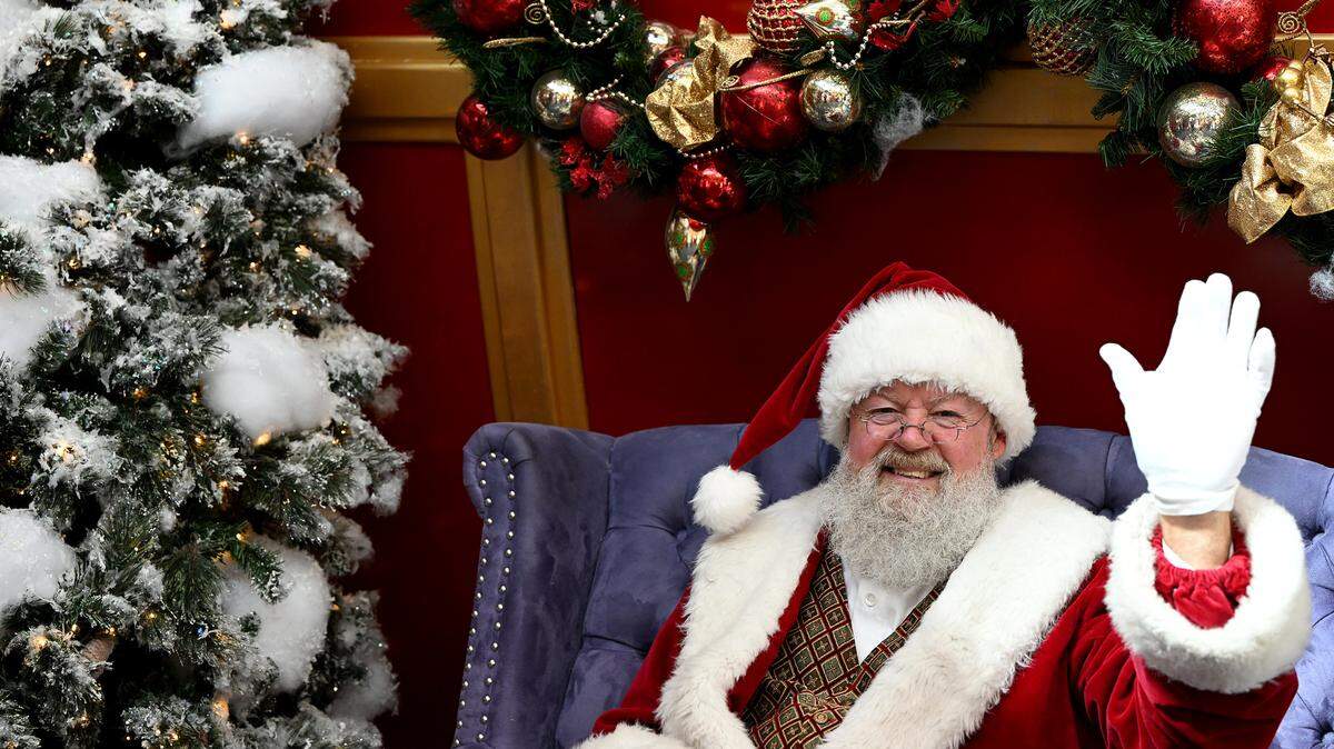 Visitors to the Mall at University Town Center can visit with the jolly old elf at Santa’s Flight Academy. Children can take photos with Santa, and play in snow in the 22-foot-tall sleigh in the mall’s center court.