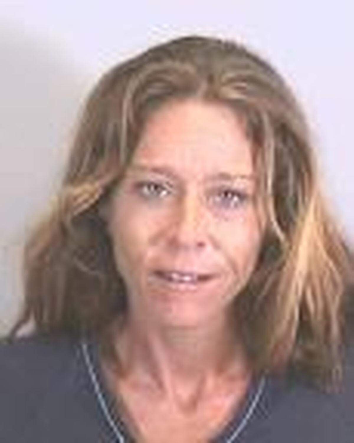 Krista Dash, probation violation, $2,500 bond.